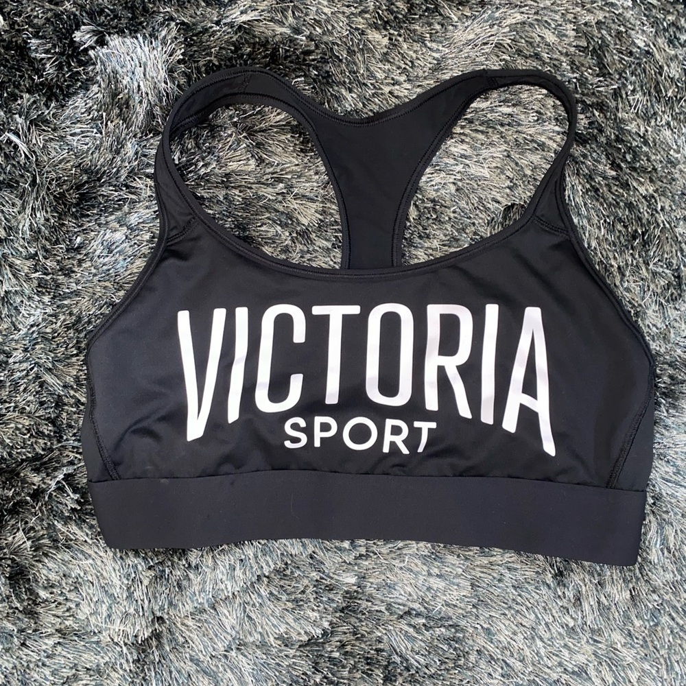Victoria Secret Sports Bra Never Worn.